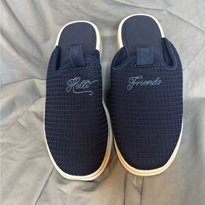 ‘Hello Friends’ Lusso Cloud Pelli Waffle Knit Slippers Slides